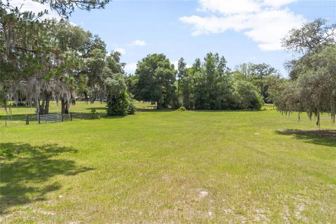 A home in DELAND