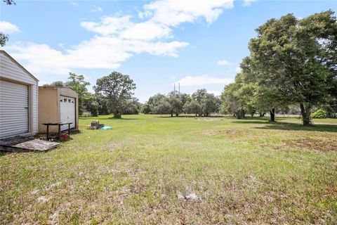 A home in DELAND