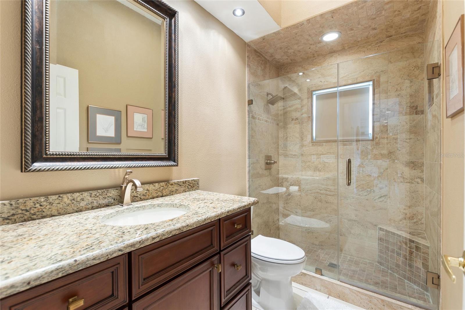 HAMILTON POINTE - Residential