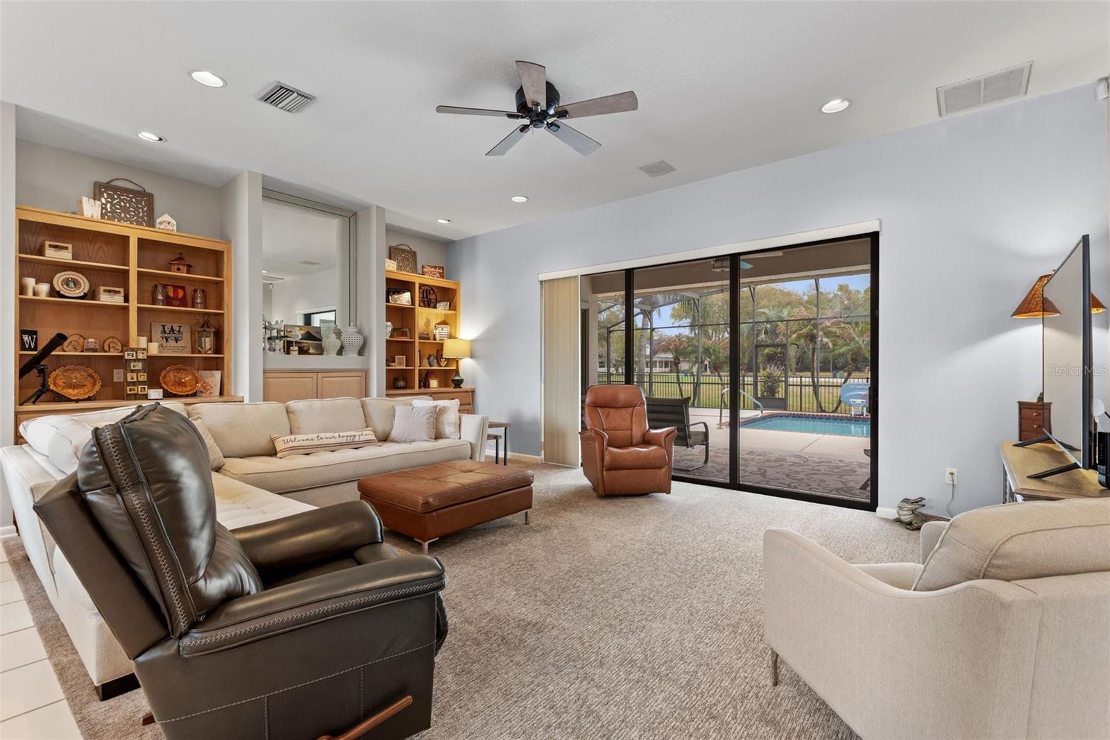 HAMILTON POINTE - Residential