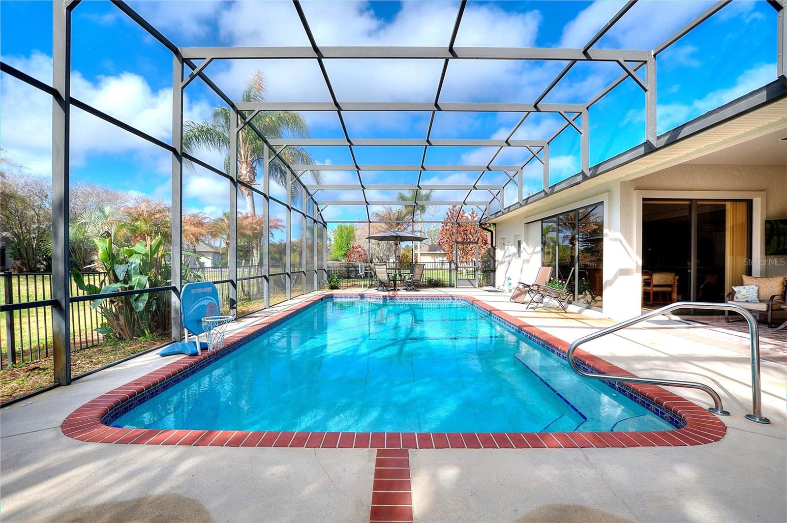 HAMILTON POINTE - Residential