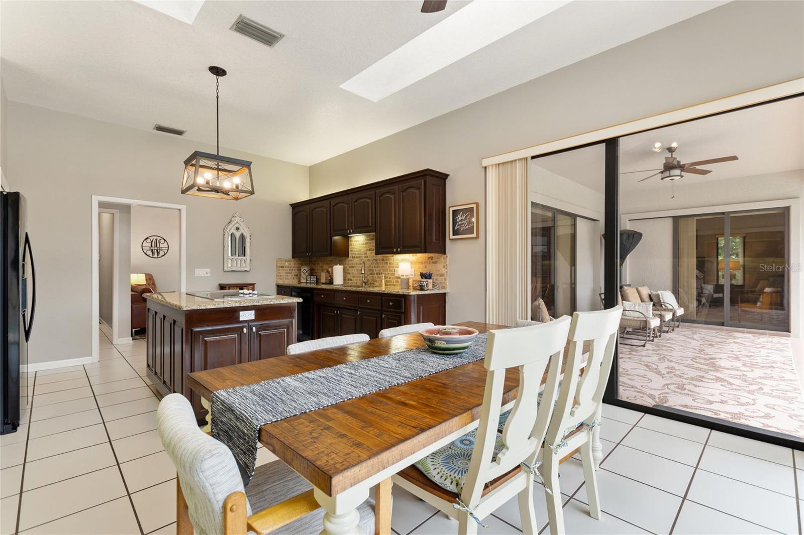 HAMILTON POINTE - Residential