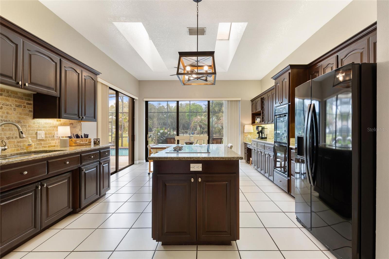 HAMILTON POINTE - Residential