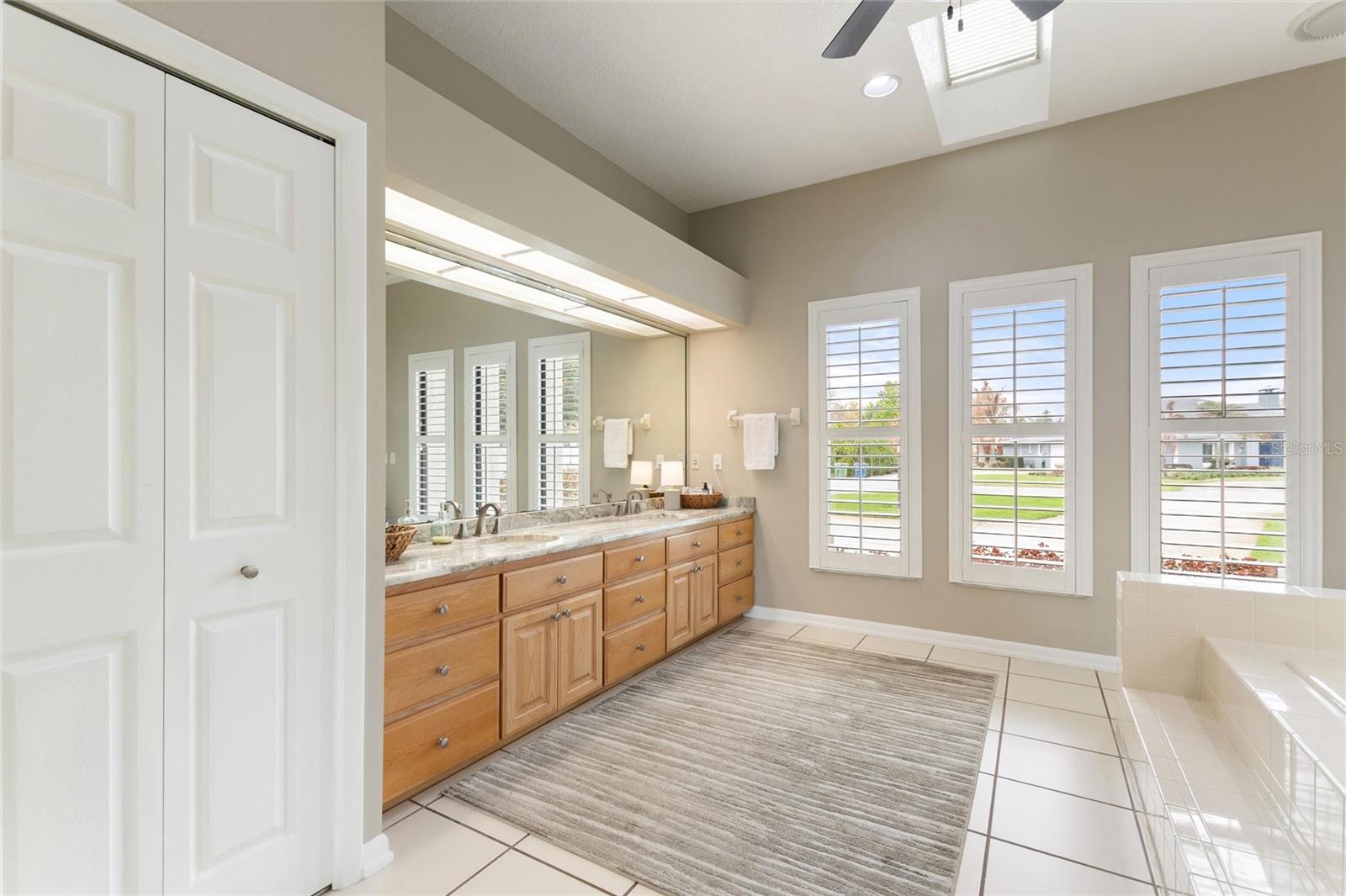 HAMILTON POINTE - Residential