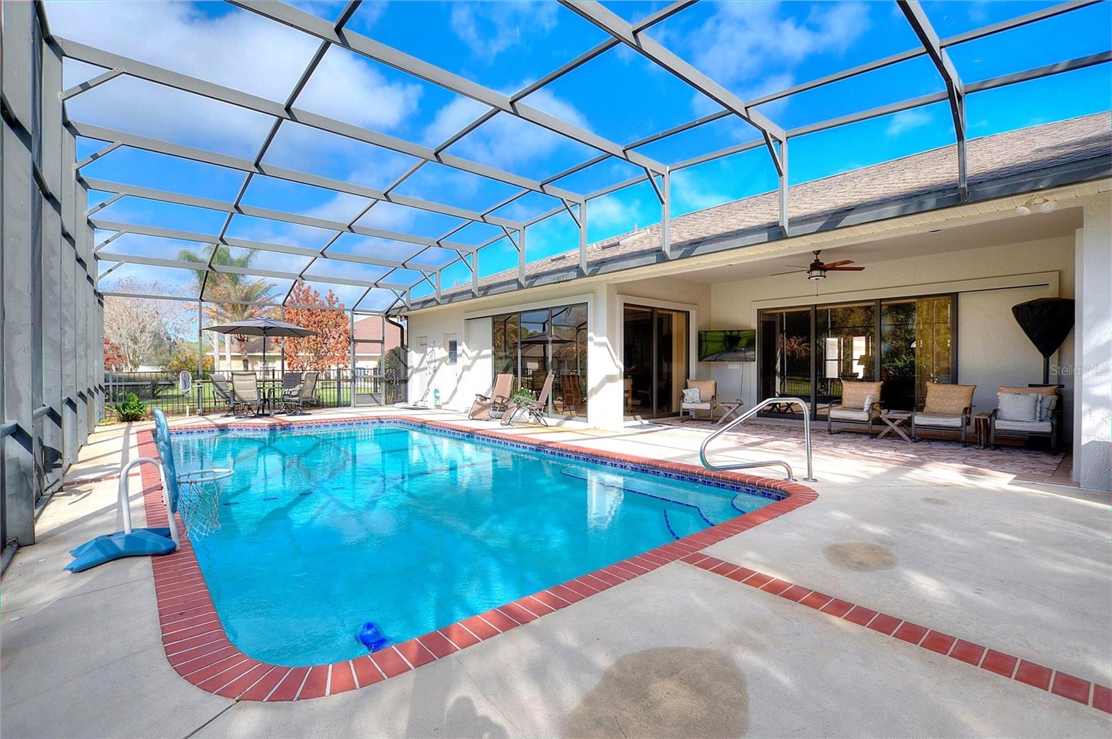 HAMILTON POINTE - Residential