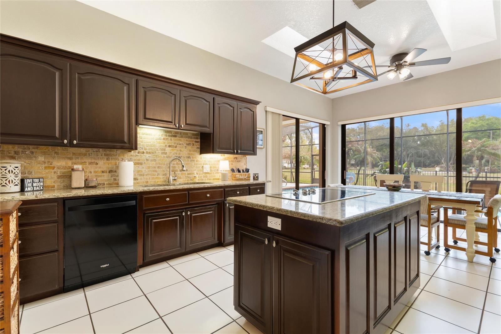 HAMILTON POINTE - Residential