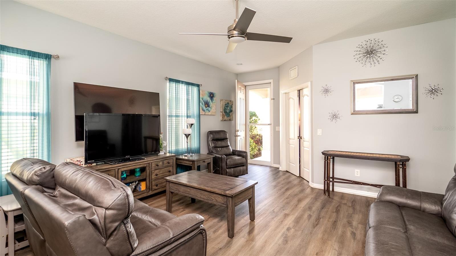 RIVER SOUND REV POR - Residential