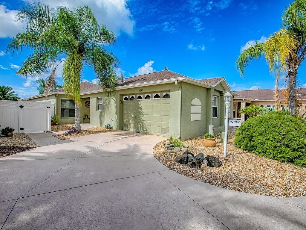 Photo of 1098 Burnettown Place, The Villages, FL 32162 (MLS # G5099592)