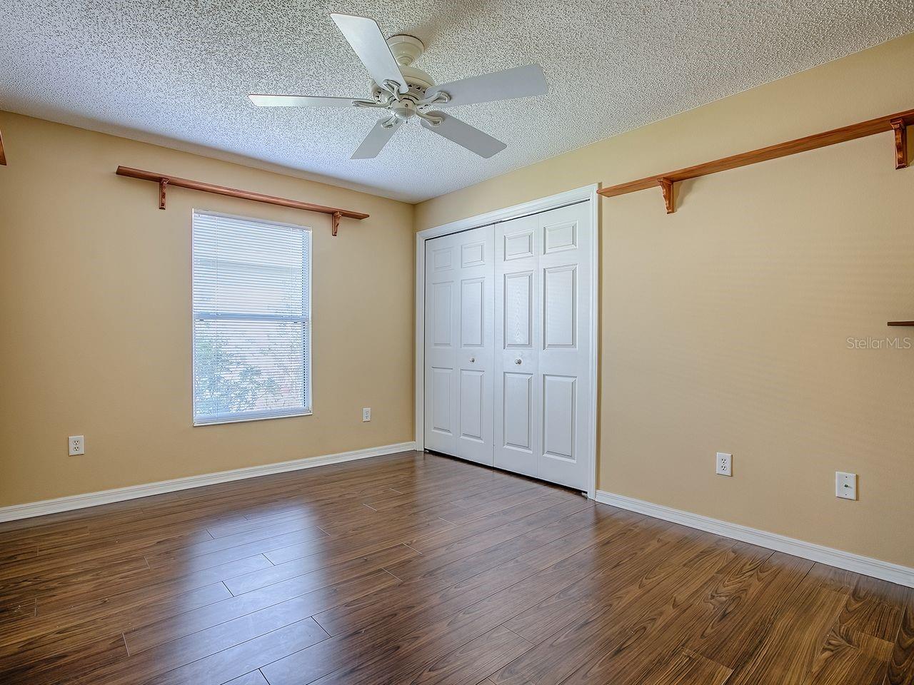 1098 BURNETTOWN PLACE