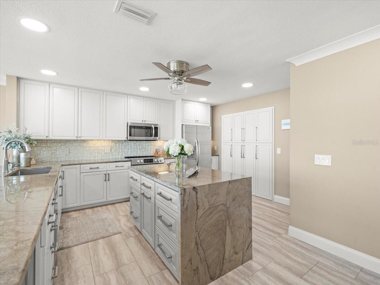 BAY ISLAND GROUP 14 - Residential