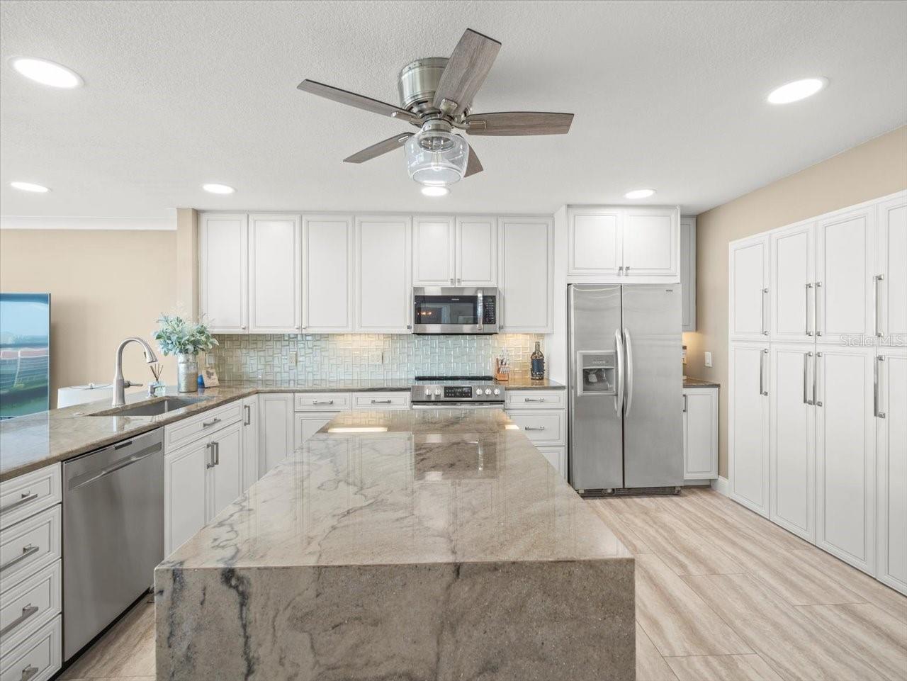 BAY ISLAND GROUP 14 - Residential