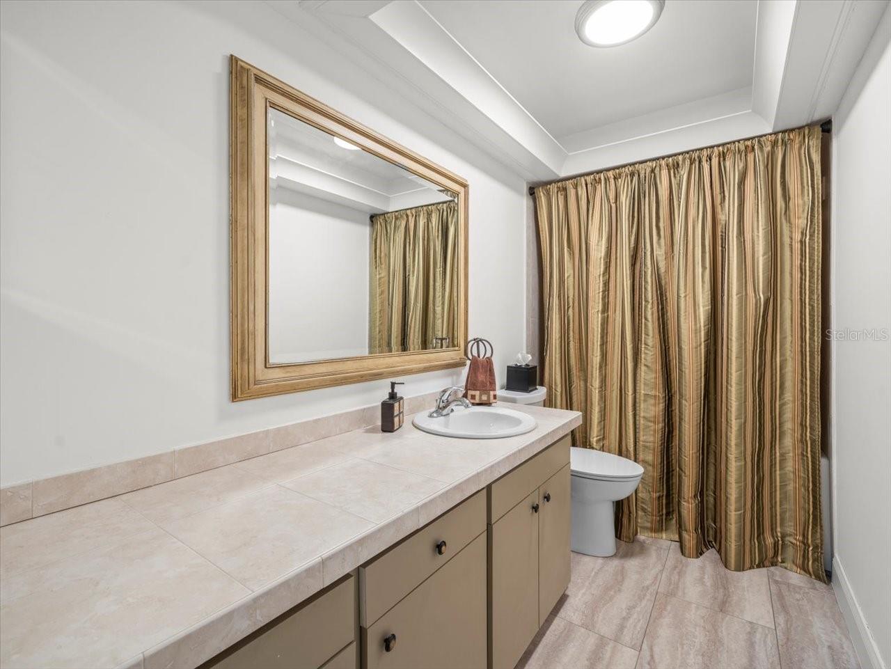 BAY ISLAND GROUP 14 - Residential