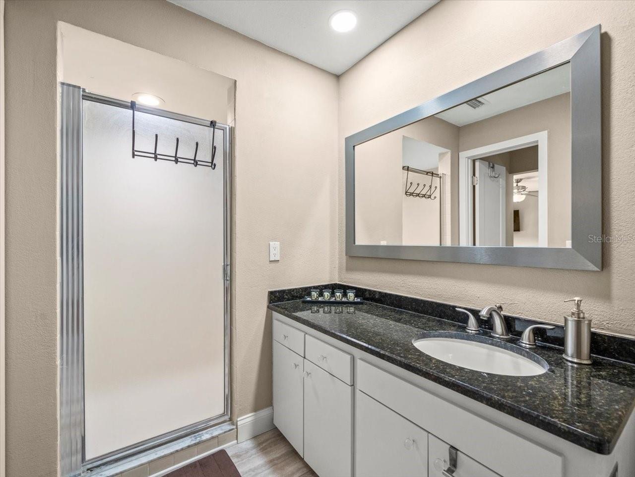 BAY ISLAND GROUP 14 - Residential