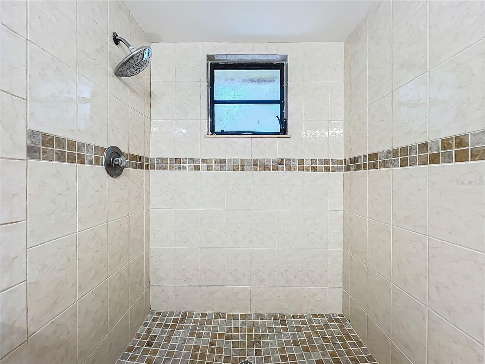 CREEKSIDE VILLAS AT MEADOW WOODS - Residential