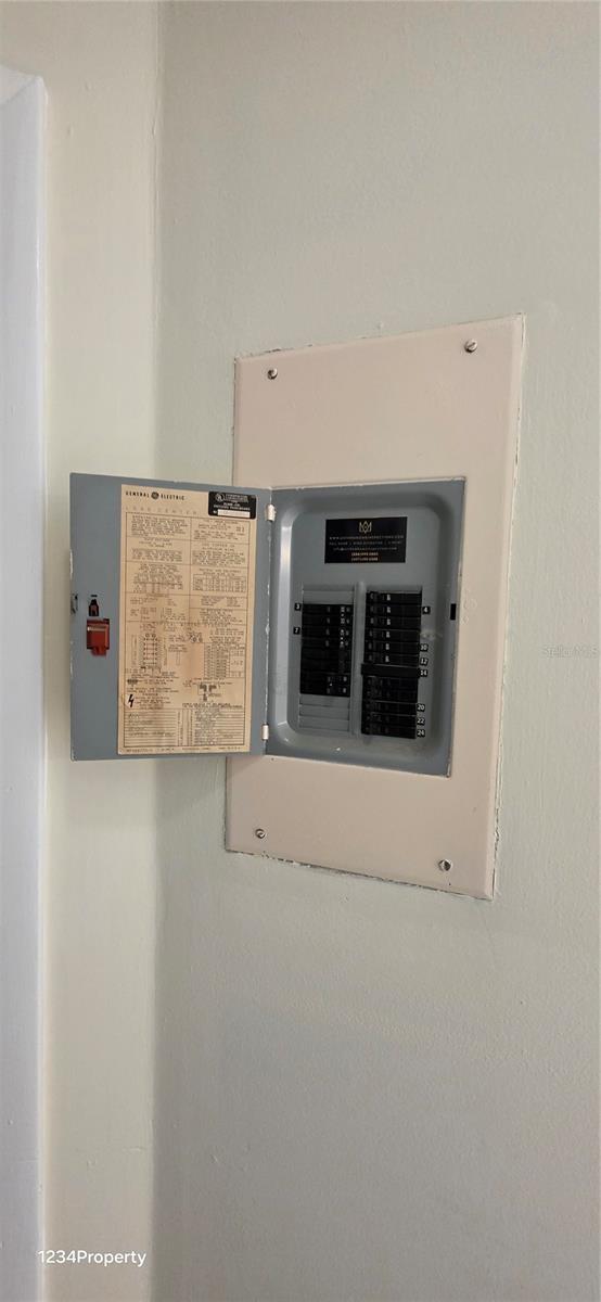 CREEKSIDE VILLAS AT MEADOW WOODS - Residential