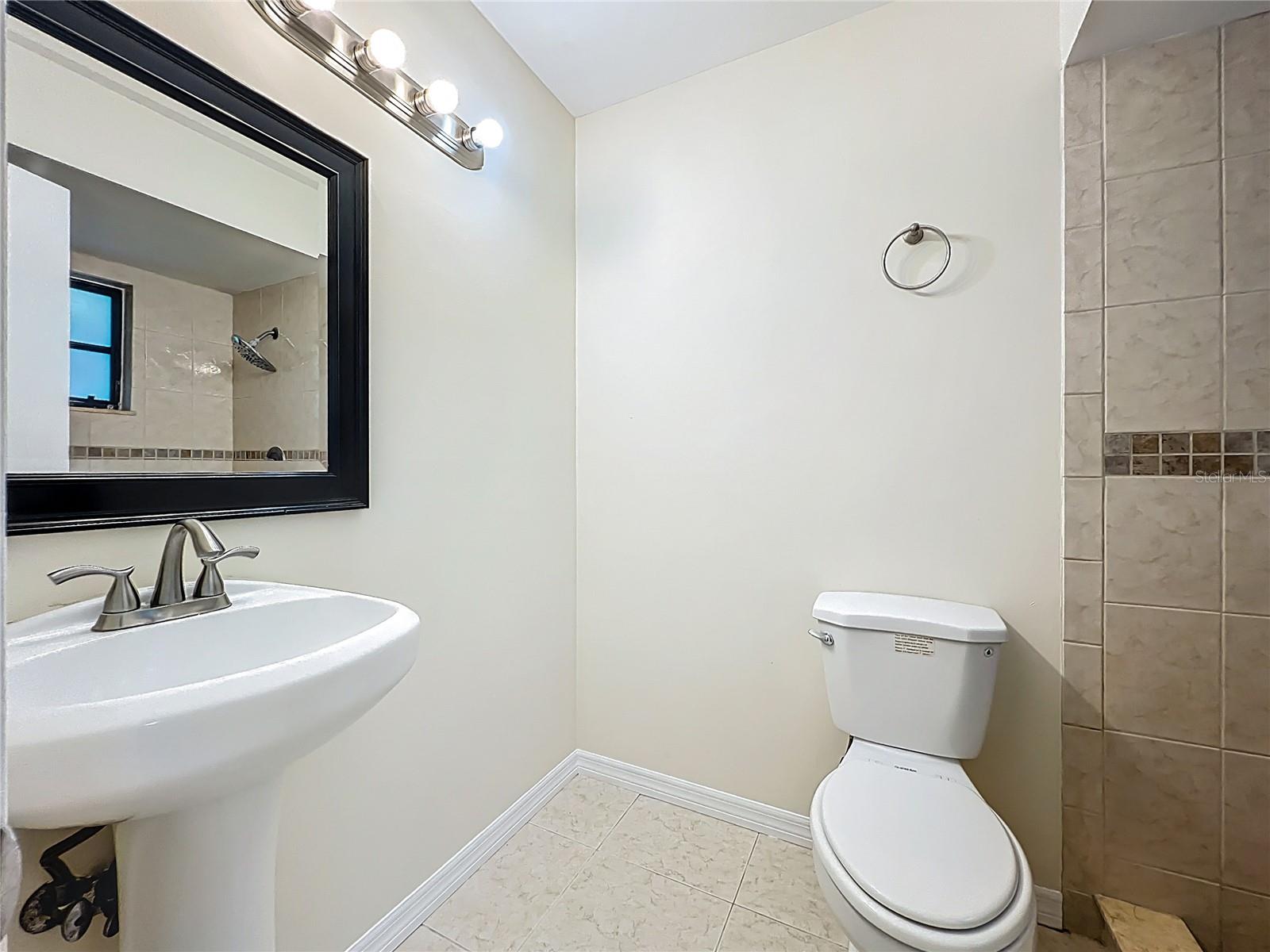 CREEKSIDE VILLAS AT MEADOW WOODS - Residential