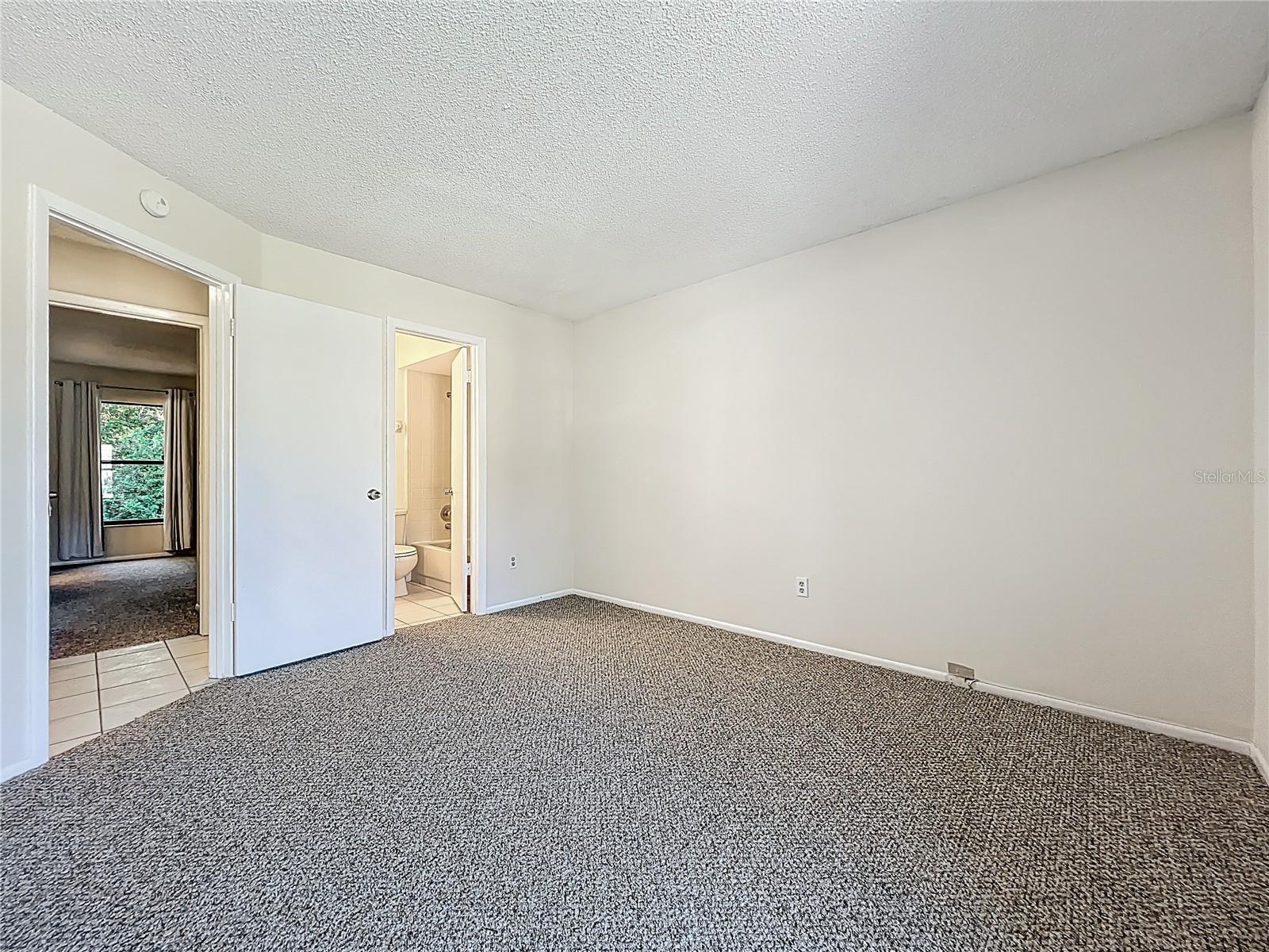 CREEKSIDE VILLAS AT MEADOW WOODS - Residential