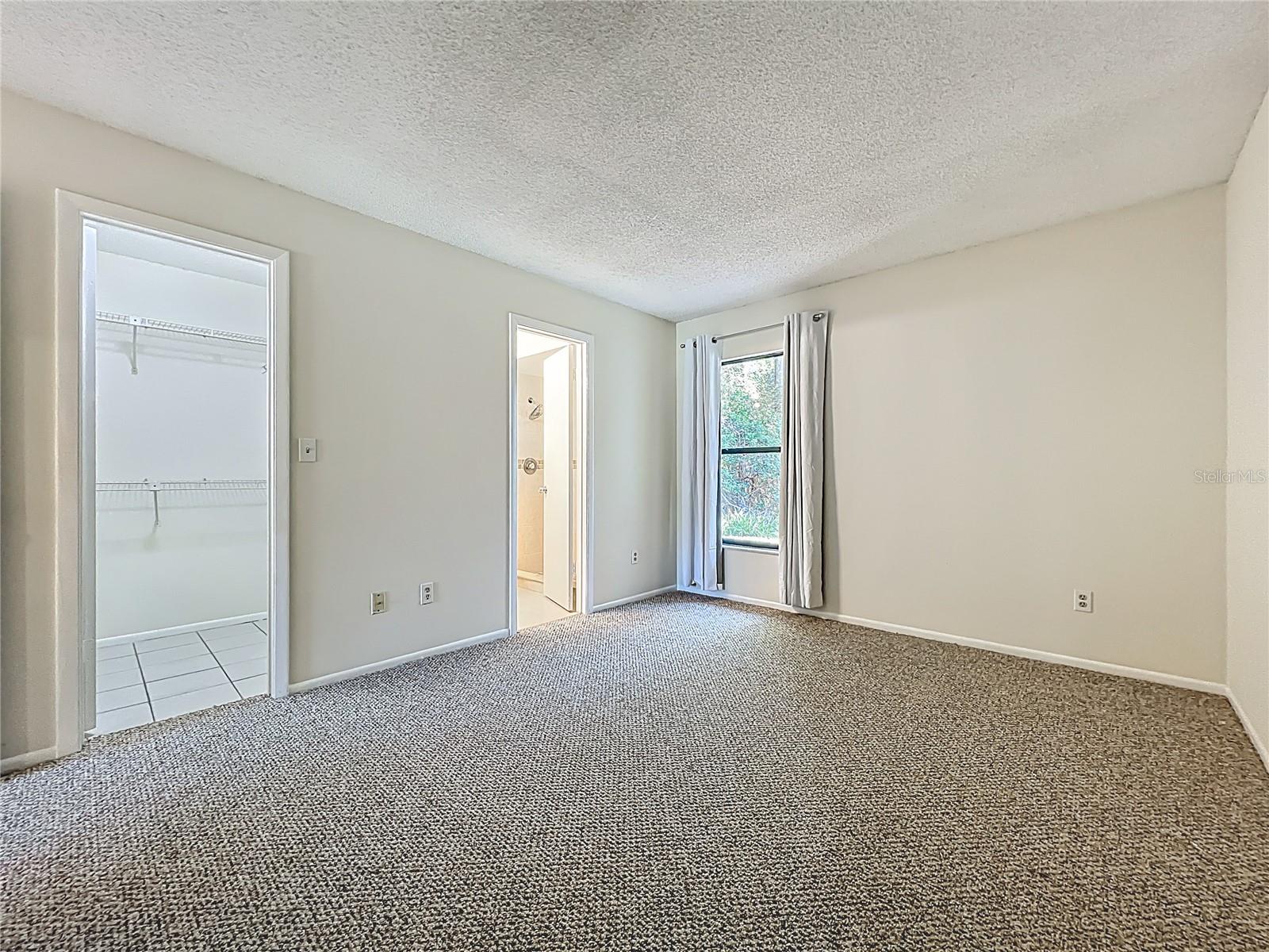 CREEKSIDE VILLAS AT MEADOW WOODS - Residential