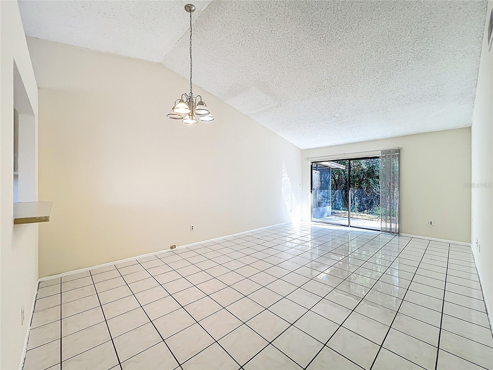 CREEKSIDE VILLAS AT MEADOW WOODS - Residential