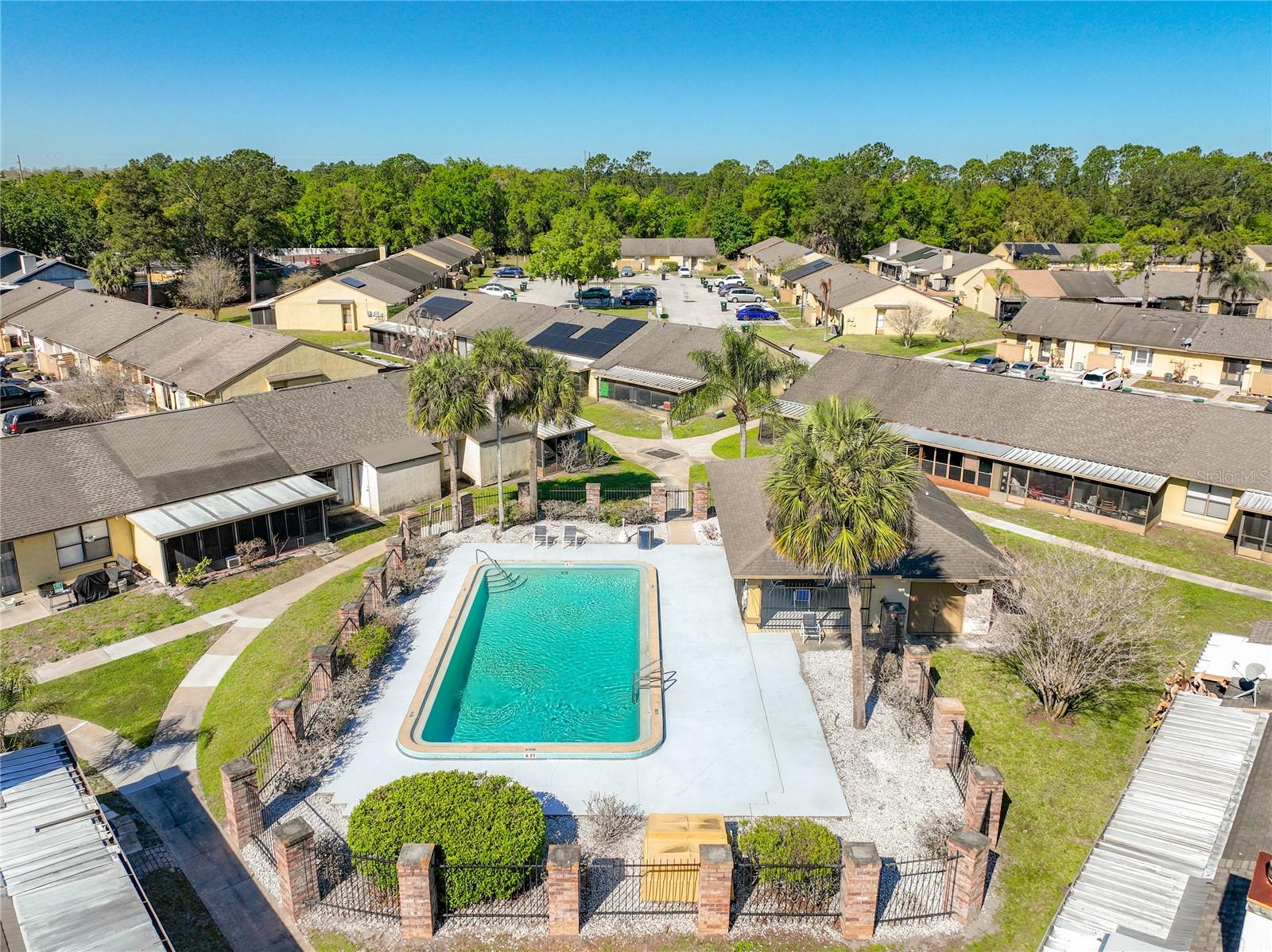 CREEKSIDE VILLAS AT MEADOW WOODS - Residential