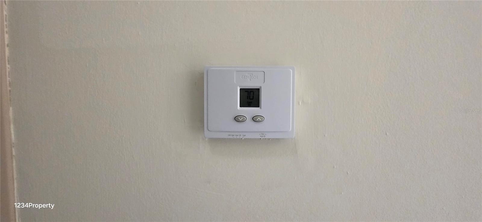 CREEKSIDE VILLAS AT MEADOW WOODS - Residential