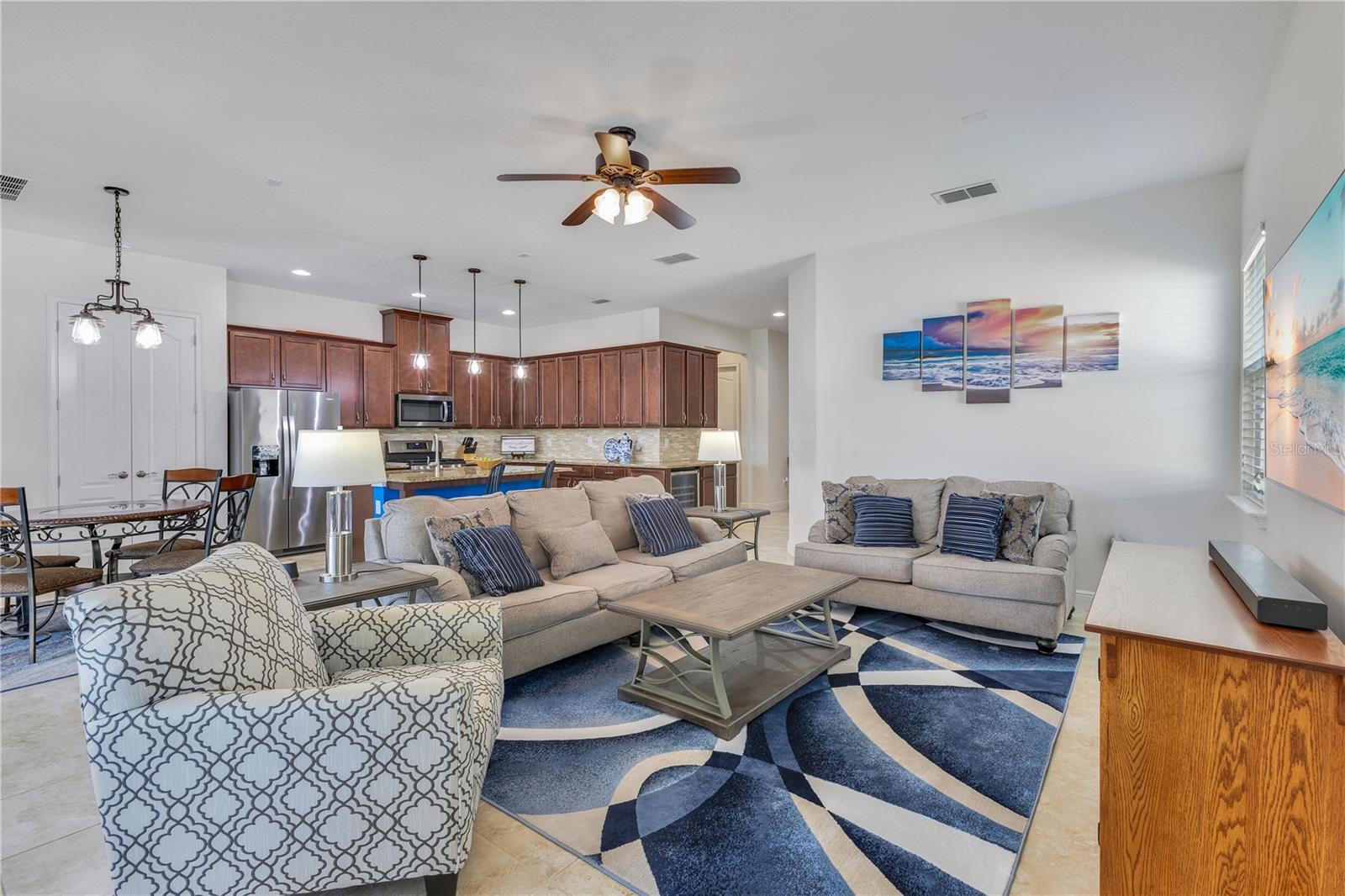 5017 E FOUNTAINWOOD DRIVE