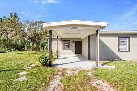 A home in SARASOTA