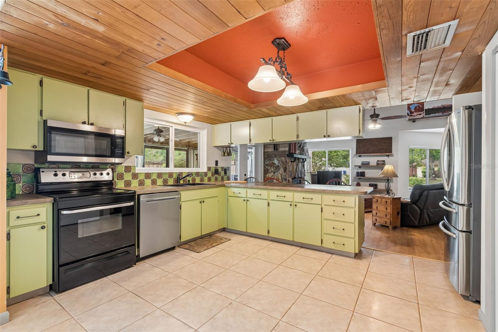 2525 VICTARRA CIRCLE