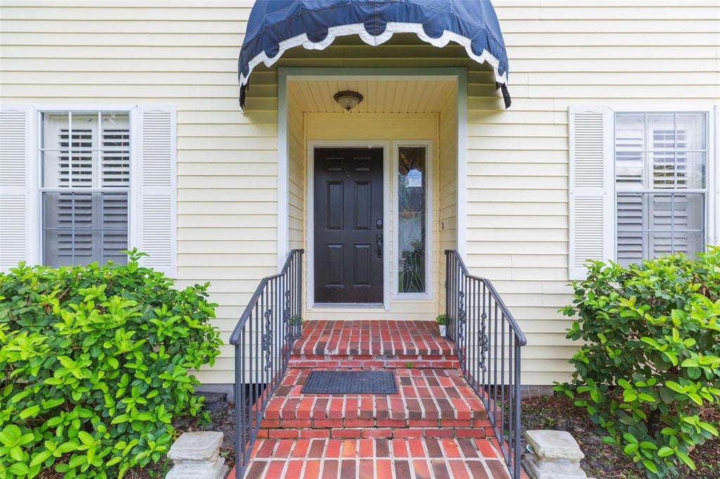 Photo of 4210 W Roland Street, Tampa, FL 33609 (MLS # TB8520468)