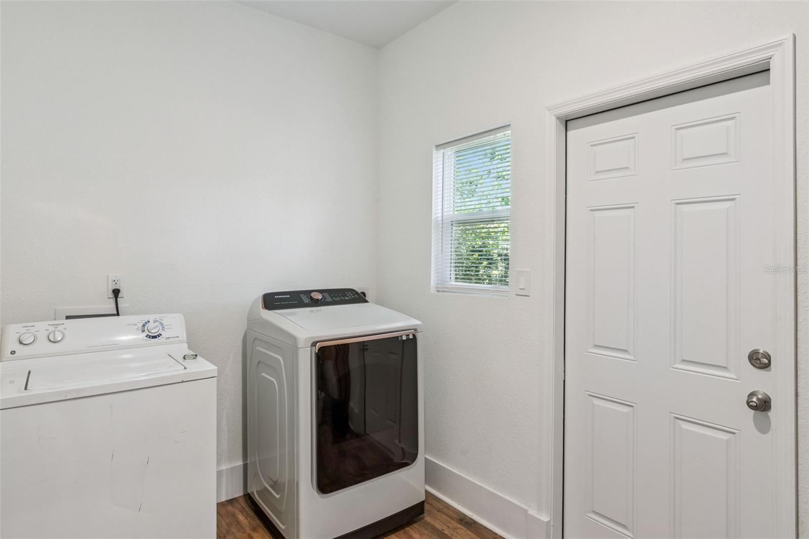 PINE GROVE PARK - Residential