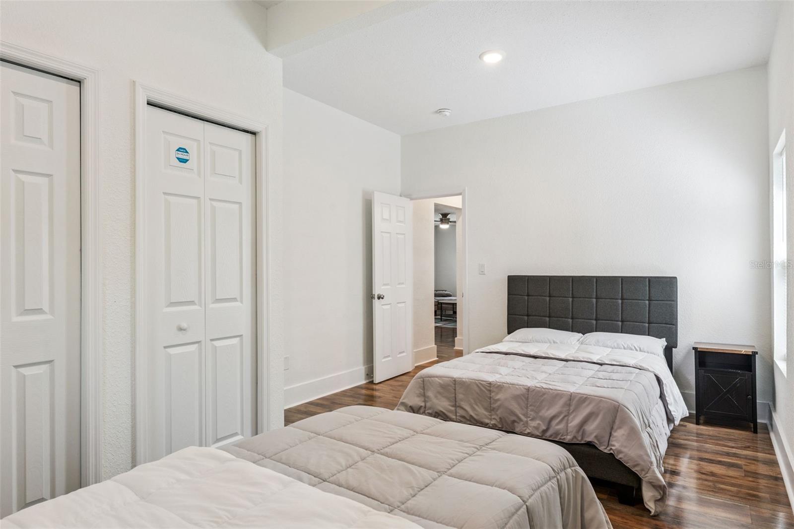 PINE GROVE PARK - Residential