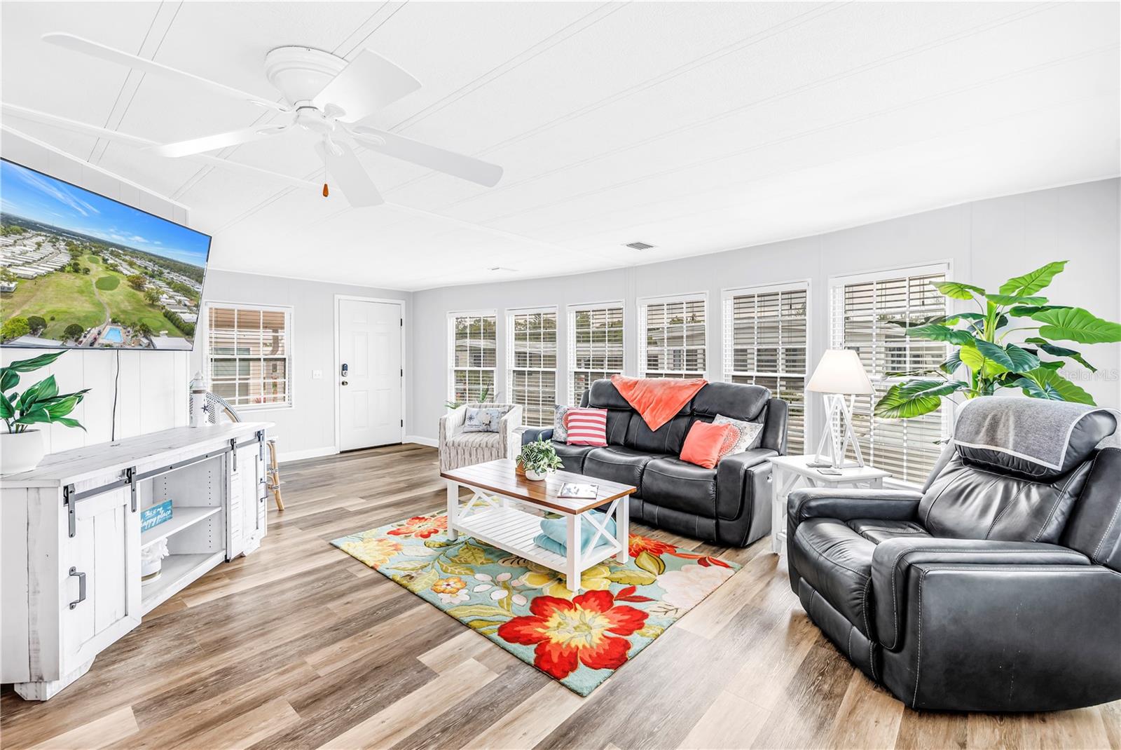 PALM HILL MOBILE HOME PARK UNREC - Residential