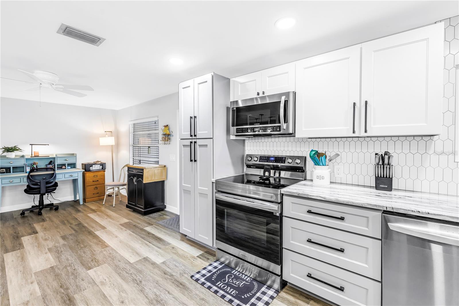 PALM HILL MOBILE HOME PARK UNREC - Residential