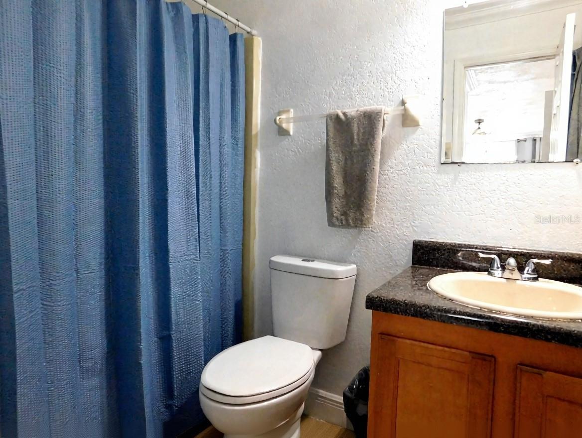 PERHING OAKS - Residential