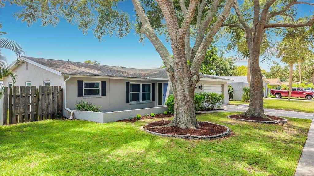 Photo of 1405 Overcash Drive, Dunedin, FL 34698 (MLS # TB8526004)