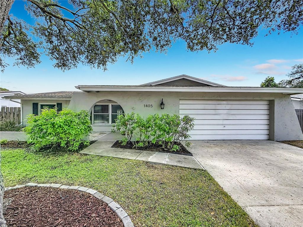 Photo of 1405 Overcash Drive, Dunedin, FL 34698 (MLS # TB8526004)