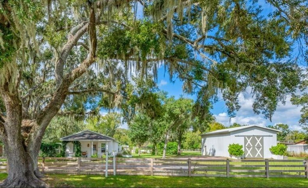 Photo of 3011 Lewis Road, Dover, FL 33527 (MLS # TB8435489)