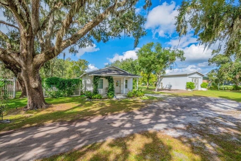 Photo of 3011 Lewis Road, Dover, FL 33527 (MLS # TB8435489)
