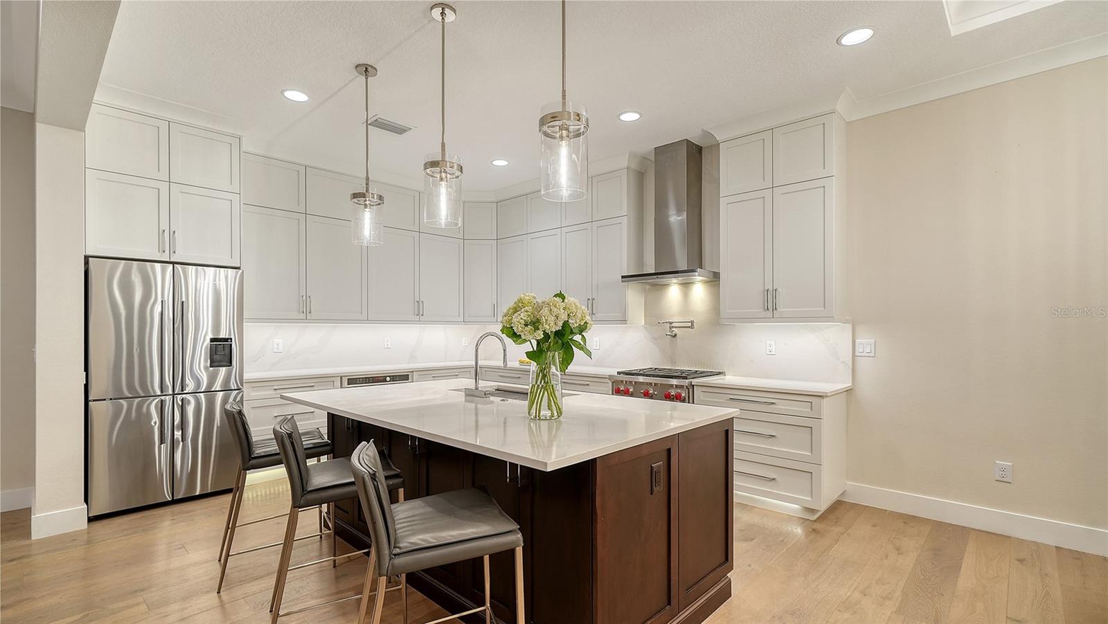 SANDHILL LAKE - Residential