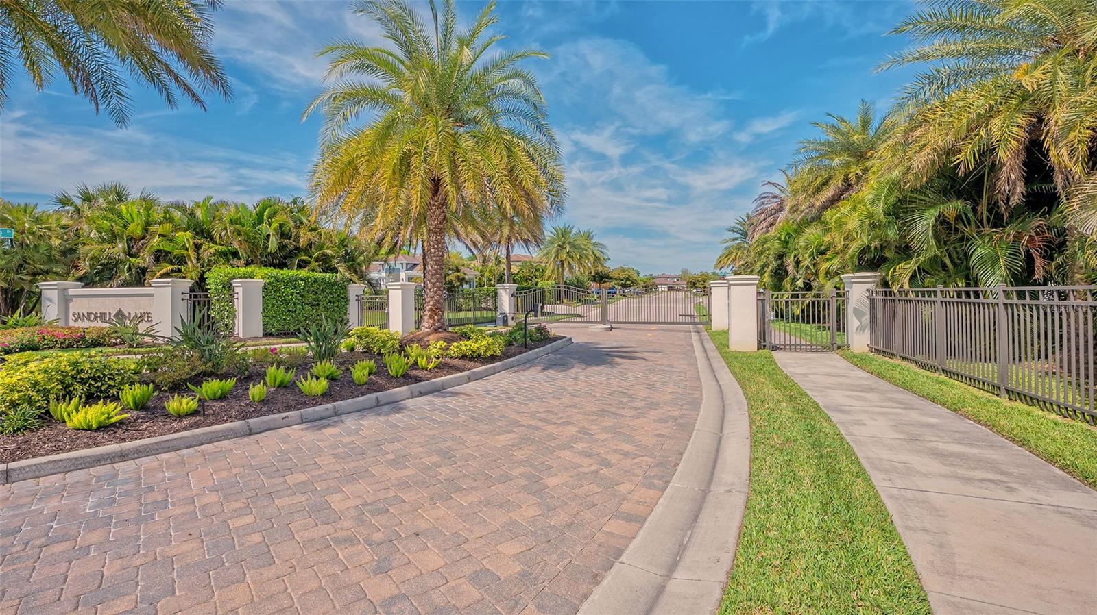 SANDHILL LAKE - Residential