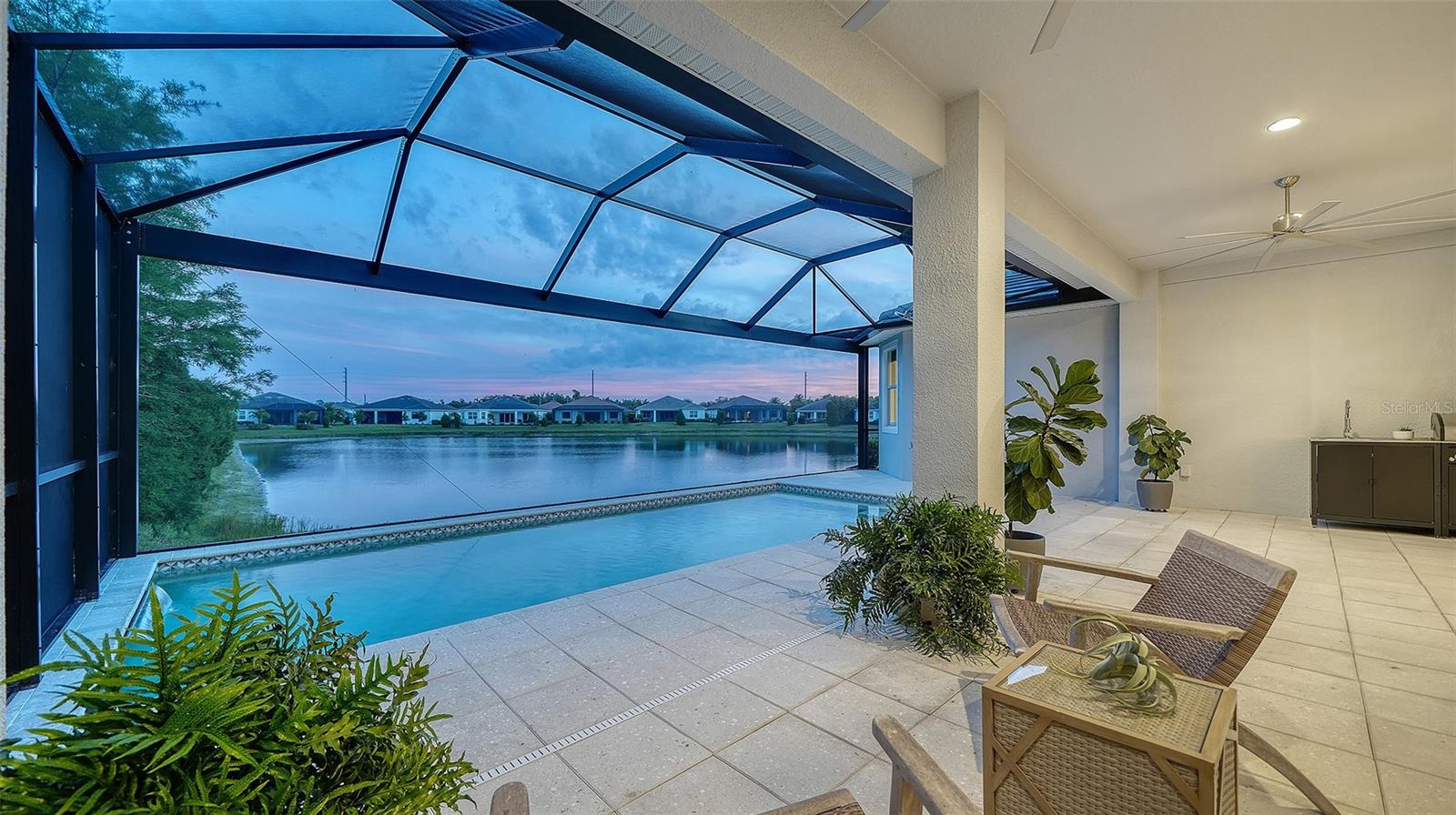 SANDHILL LAKE - Residential