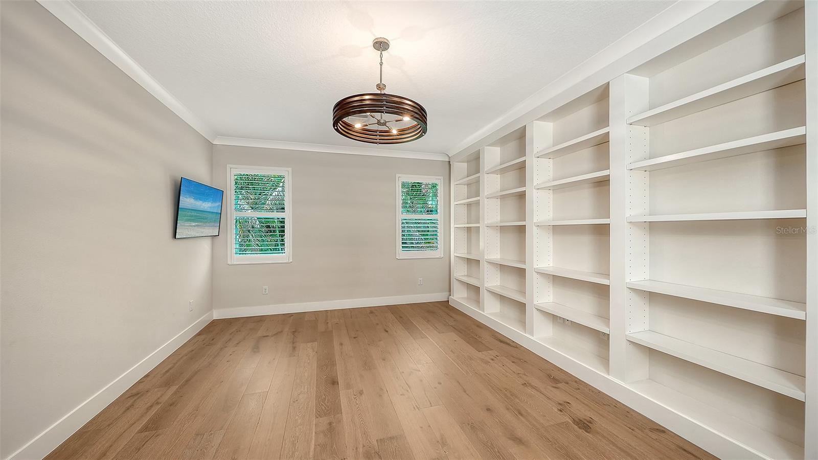 SANDHILL LAKE - Residential