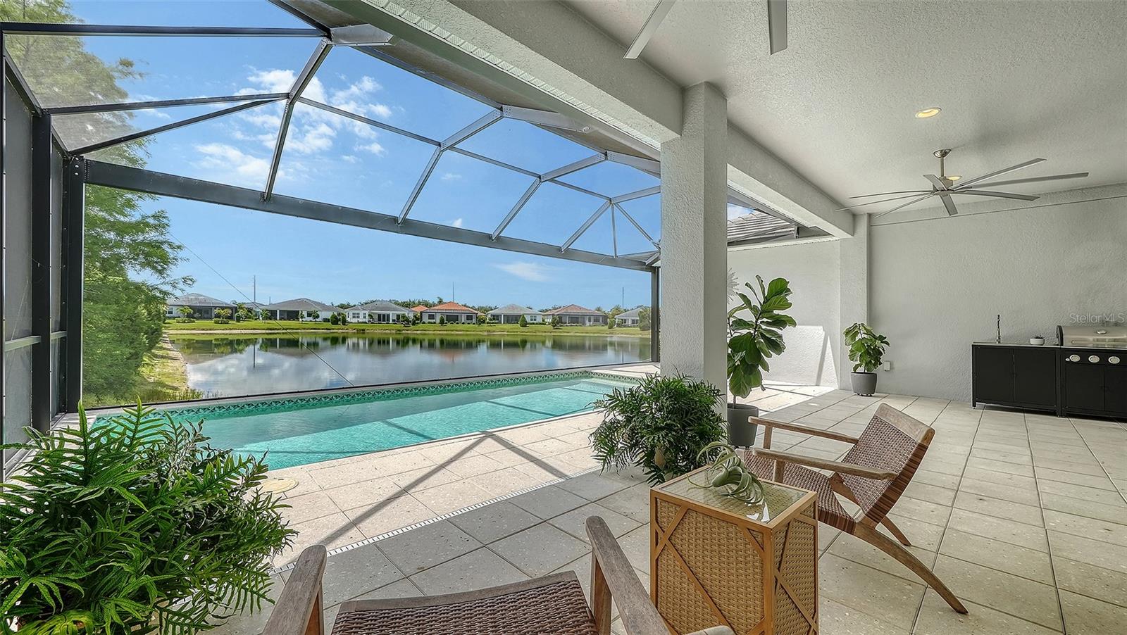 SANDHILL LAKE - Residential