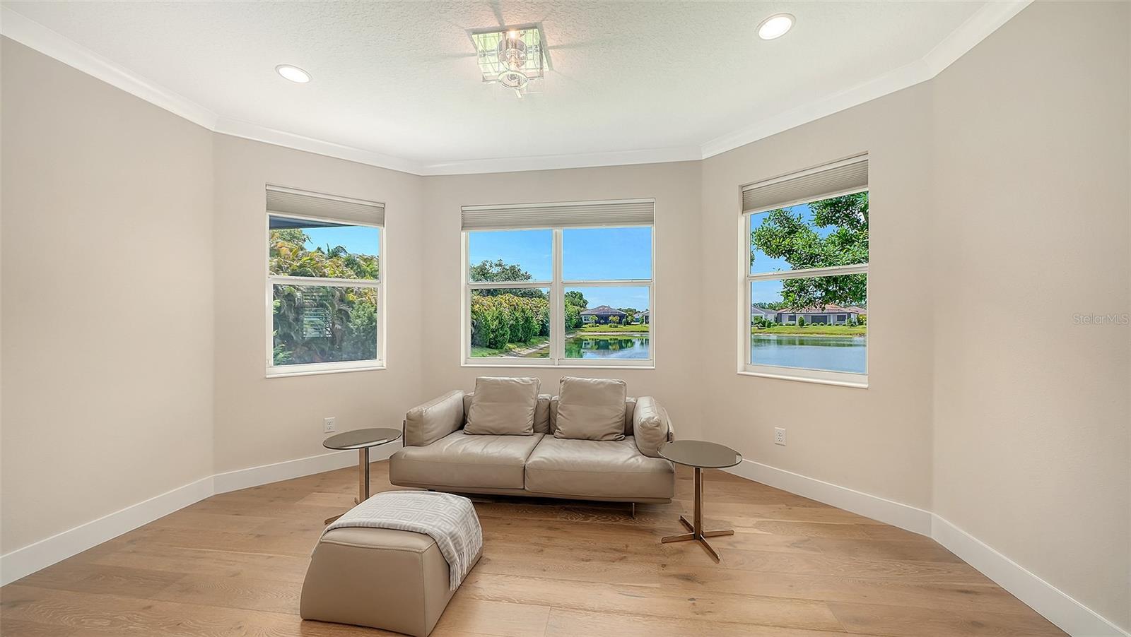 SANDHILL LAKE - Residential