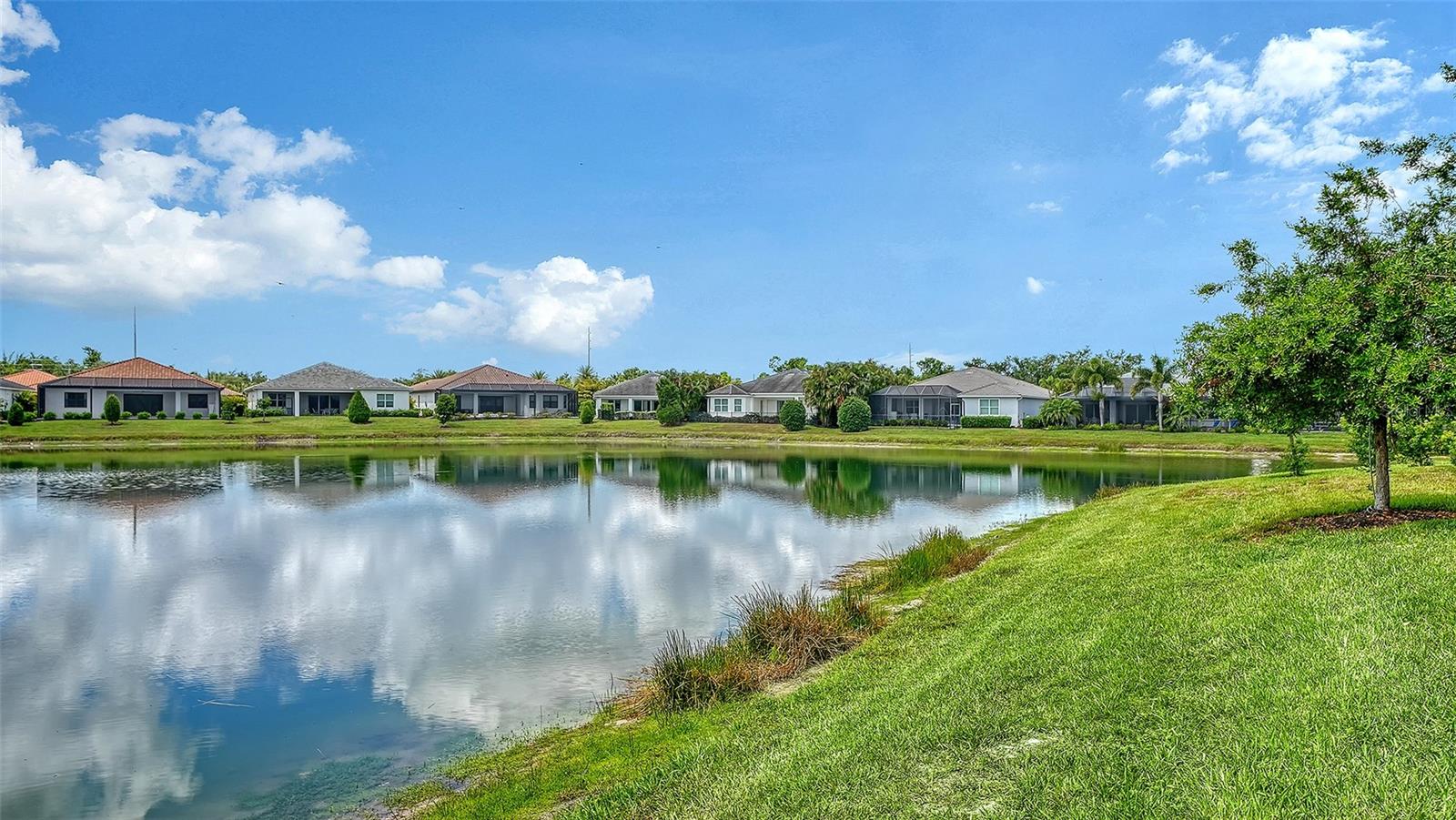 SANDHILL LAKE - Residential