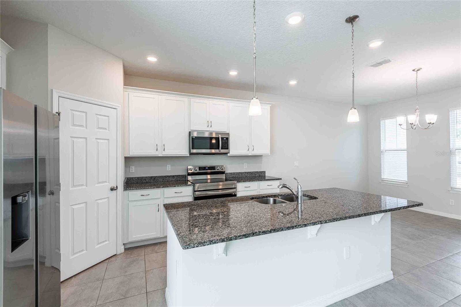 AVALON PARK WEST PRCL E PH I - Residential