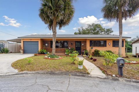 A home in DELAND