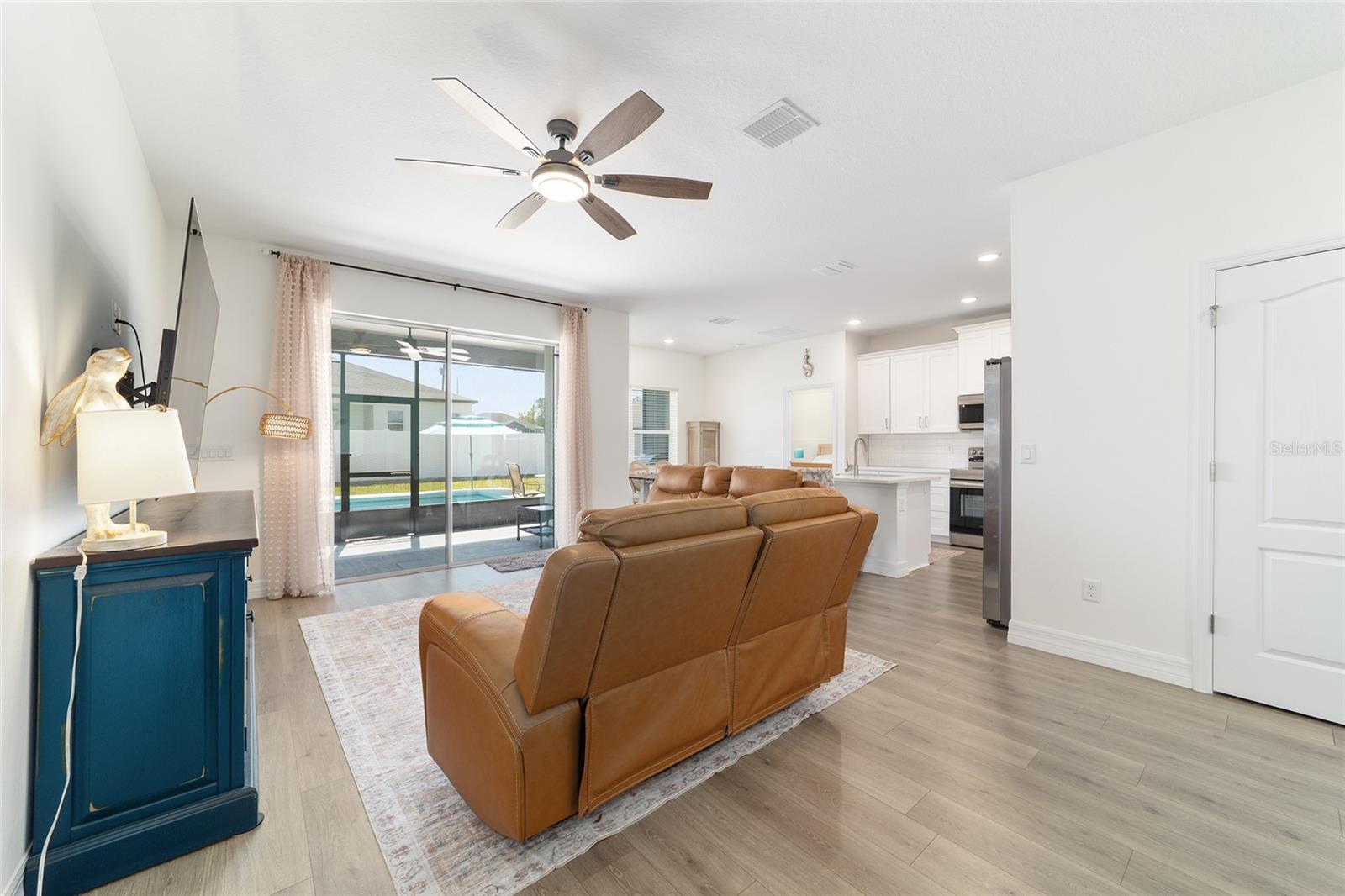 MARION OAKS - Residential