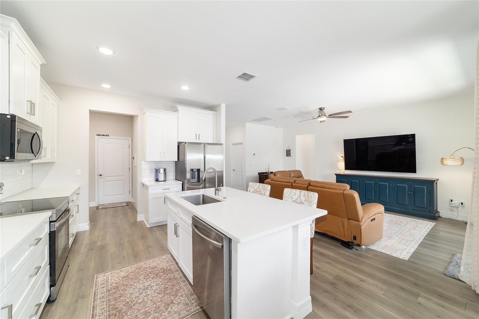 MARION OAKS - Residential