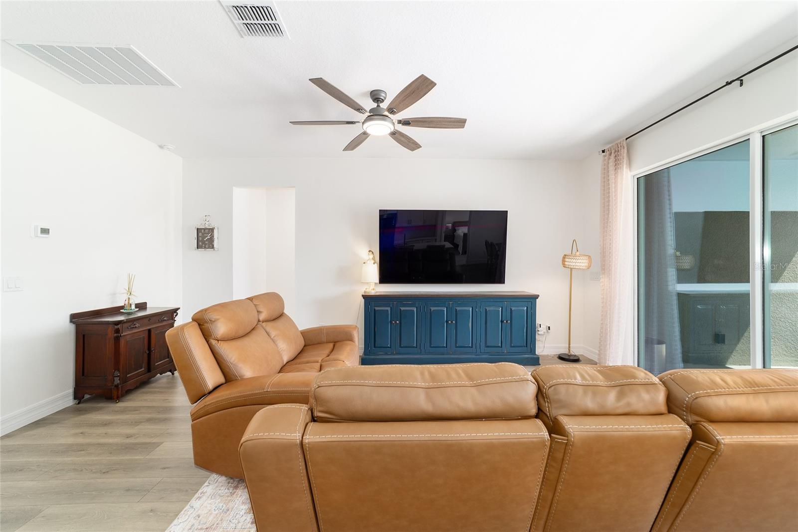 MARION OAKS - Residential